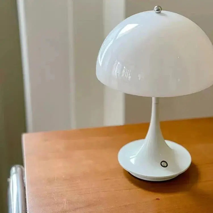 Lampe de table en forme de champignon