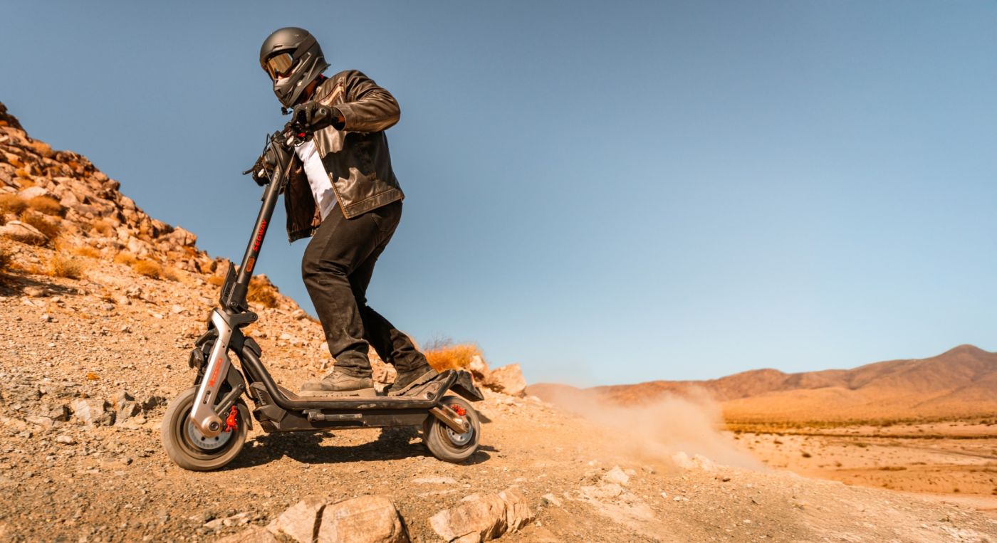 Segway GT3 Pro SuperScooter Dual-Motor 7000W 138km Reichweite